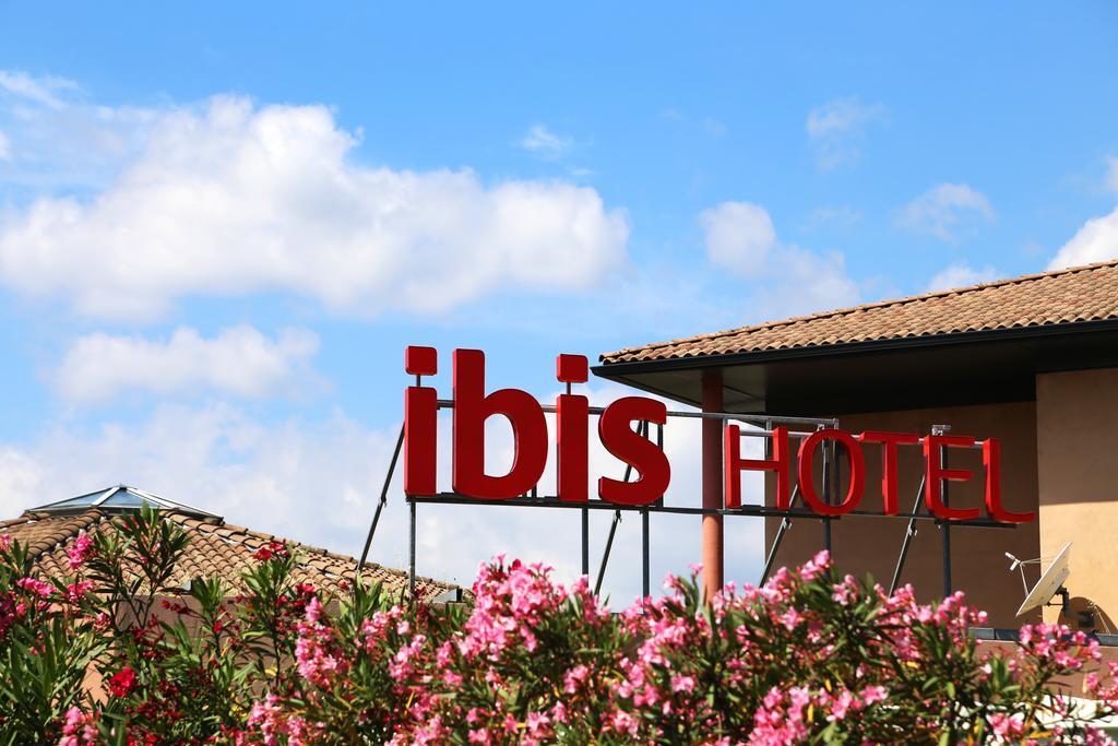 Ibis Aubenas Hotel Esterno foto